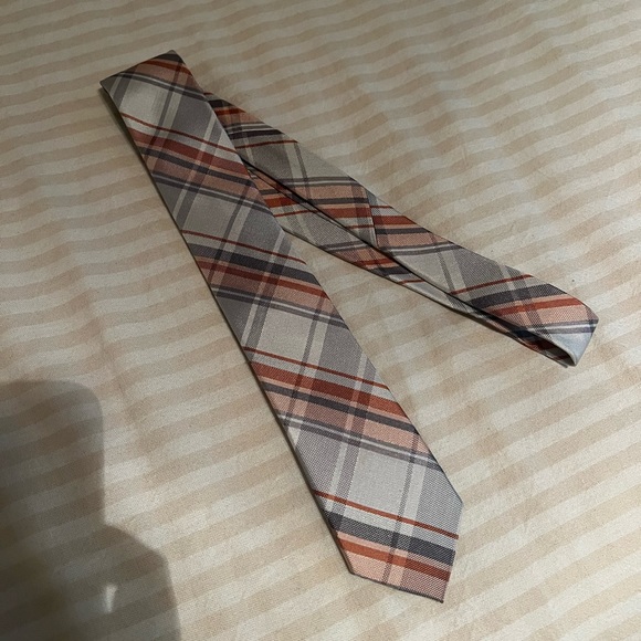 Van Heusen Checkered Tie - Picture 1 of 2